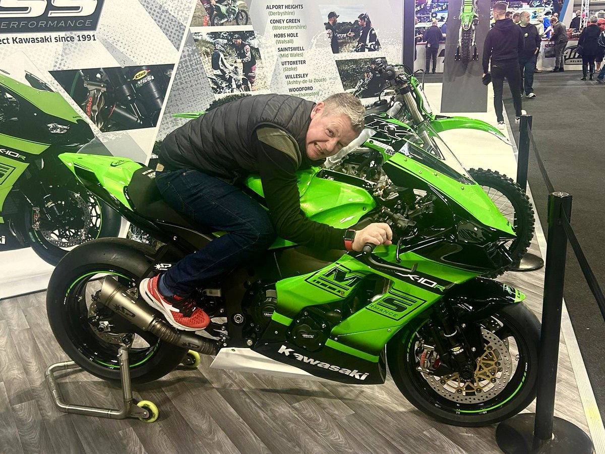 Stalker (@cwstalker9) on Twitter photo Great day at the NEC today with the wonderful Mrs Walker at <a href="/motorcyclelive/">MCL</a> and fell in love with this immaculately prepared latest <a href="/Kawasaki_News/">Kawasaki UK</a> <a href="/MSSPerformance/">MSS Performance</a> ZX10R. If only I wasn’t 50 plus!!
😳🙄😂😉 #oldbutgold 💚 Great day at the NEC today with the wonderful Mrs Walker at <a href="/motorcyclelive/">MCL</a> and fell in love with this immaculately prepared latest <a href="/Kawasaki_News/">Kawasaki UK</a> <a href="/MSSPerformance/">MSS Performance</a> ZX10R. If only I wasn’t 50 plus!!
😳🙄😂😉 #oldbutgold 💚