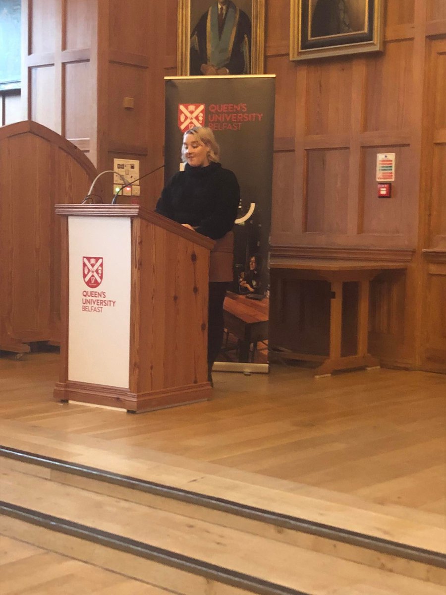 Glór na Móna tweet media