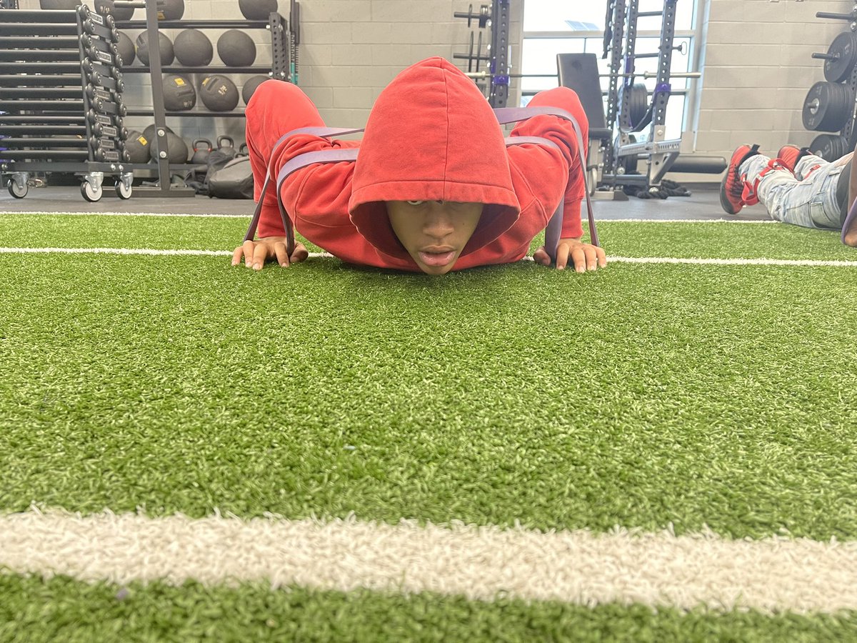 TheRVBaseball's tweet image. Out working the REST has become a habit! Focused with one goal, and one mission. Given nothing, earning EVERYTHING!!