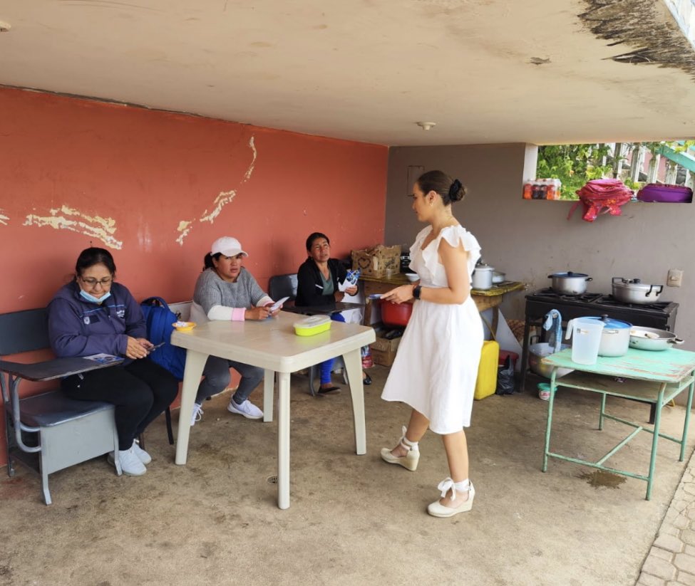 mcmenesess's tweet photo. En nuestro recorrido por el cantón #Calvas, difundimos servicios en la parroquia rural #Utuana
#DefensaConfiable #GarantizatusDerechos https://t.co/f2Mnnqs2Xv