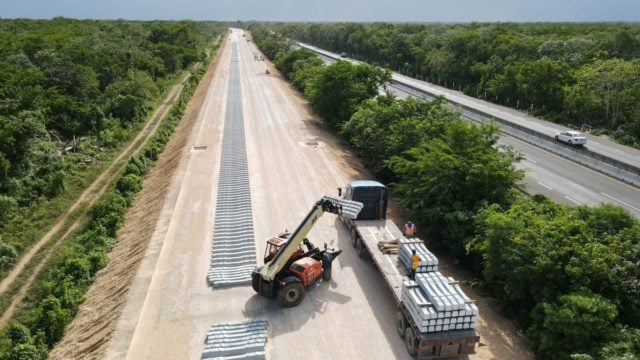 MundoTehuacan's tweet photo. 🇲🇽🚂 #Noticias #País | Grupo México informó que la terminación anticipada en las obras del Tramo 5 del #TrenMaya contaban con imposibilidades técnicas para ser entregado en tiempo y forma. https://t.co/3k3xWFOmWd