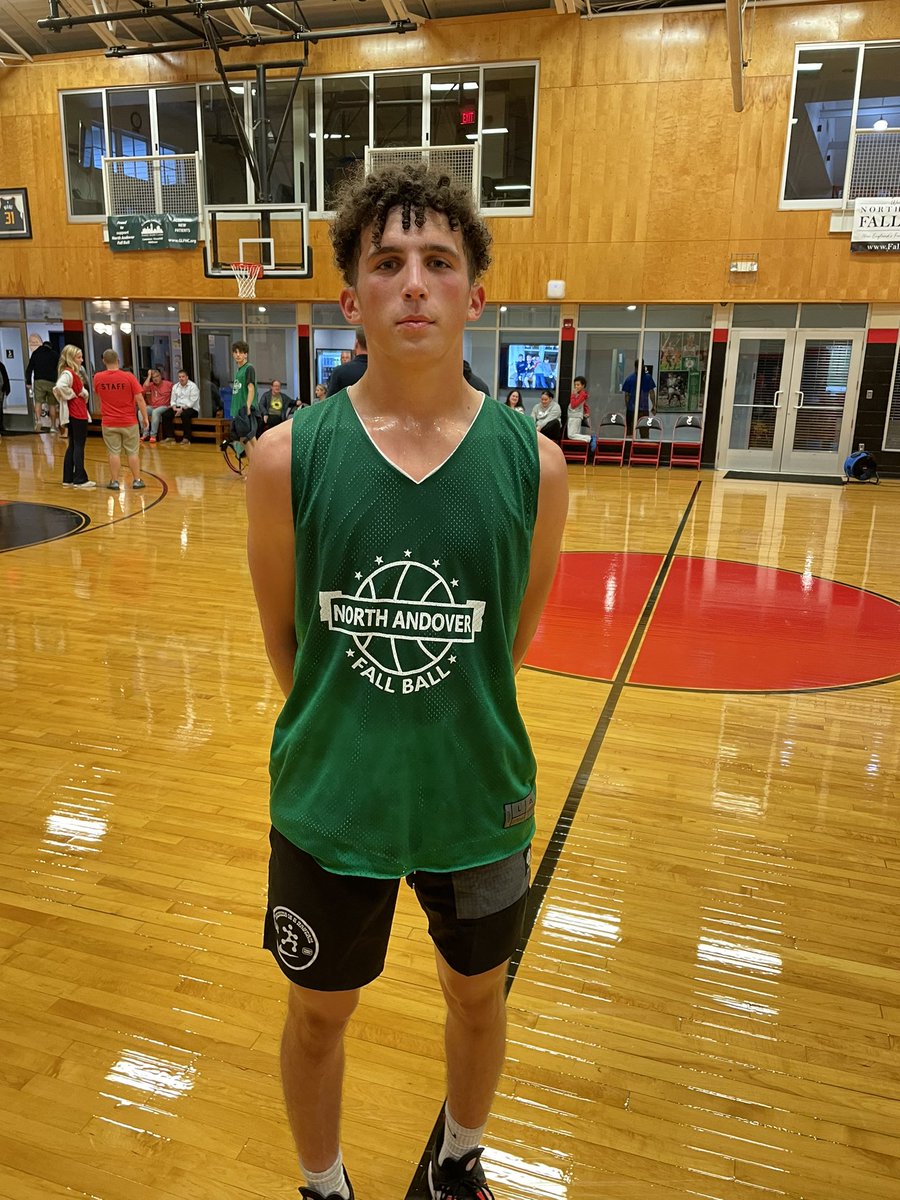NAfallball's tweet photo. Grant Williams Most Improved Player(s) goes to Billerica senior CONNOR GIBSON and Salem senior PHIL MELO. Two guys that had incredible falls after average junior years. Gotta love those that commit to getting better https://t.co/Ah2B86h89D