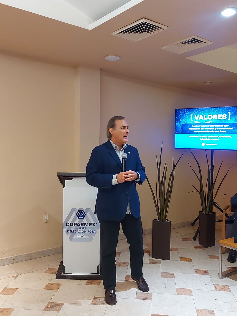 Coparmex_PR's tweet photo. Realizamos nuestra Conferencia Magistral "Los Principios y Valores en el Quehacer Empresarial" impartida por Juan Pablo Castañón, con el fin de fortalecer el trabajo en equipo en pro de una mayor Responsabilidad Social. https://t.co/hDl9cDaBbq