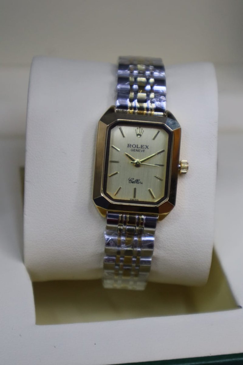 HillsEmirates's tweet photo. High Quality Rolex Swiss lady watch.  For just 90AED Kindly Inbox us for more details. +971582817399. https://t.co/WJNiV3lSyi