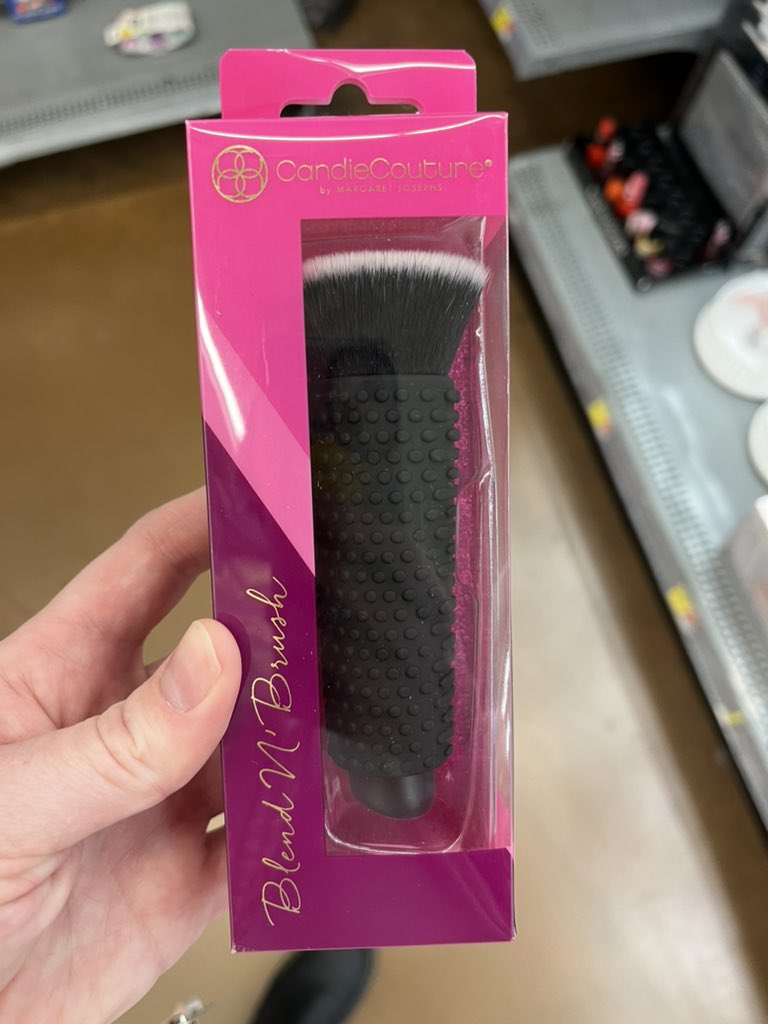 makeup_sug's tweet photo. Ok this is a sex toy low key https://t.co/iJ8VXFpzsI