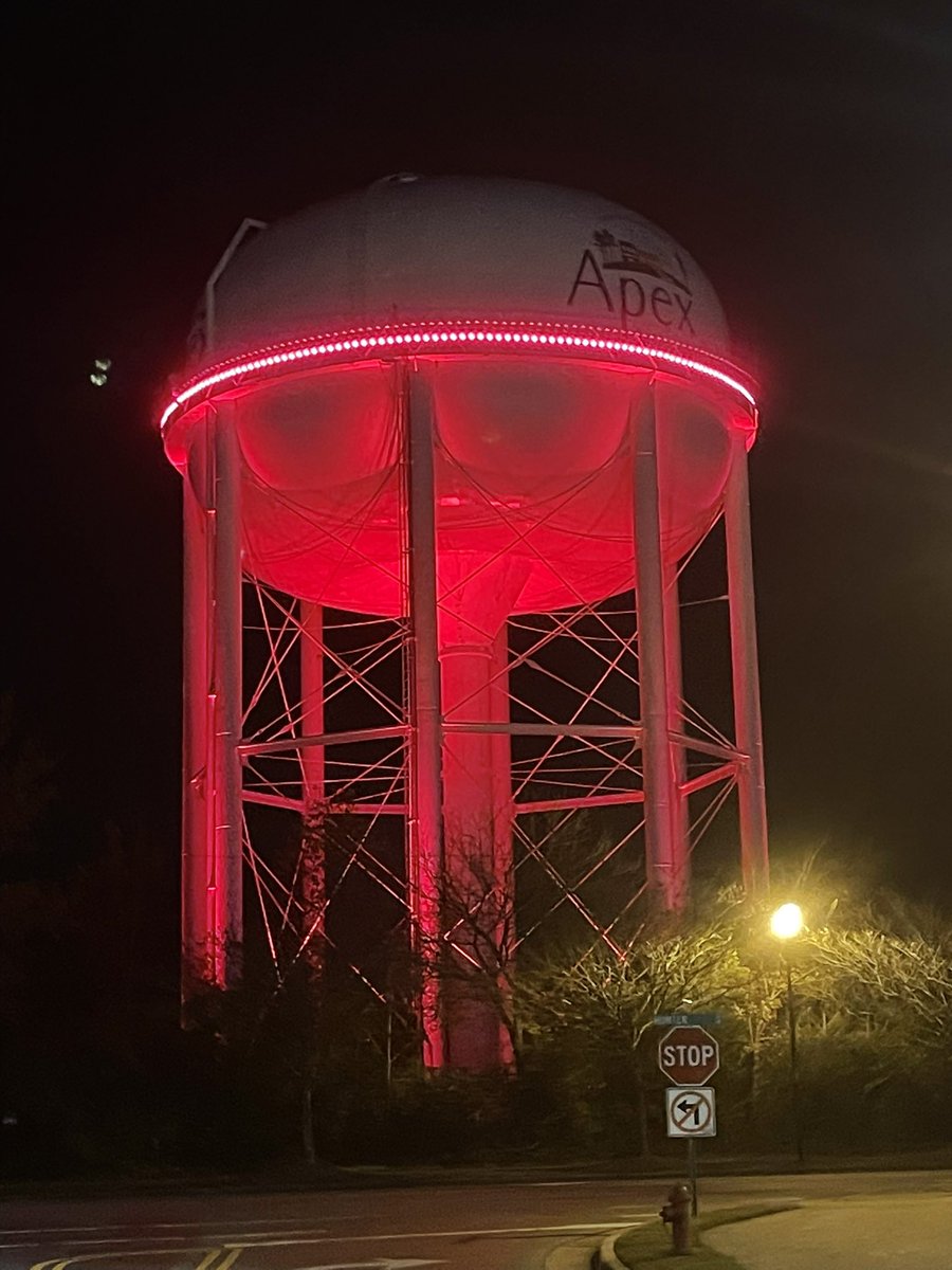 MayorJacques's tweet photo. A tribute to Principal Karen Sinders, a community leader who impacted thousands. May your legacy live on. Our tribute to you and support to Lufkin Road Middle School. https://t.co/BTiwW3HYWo