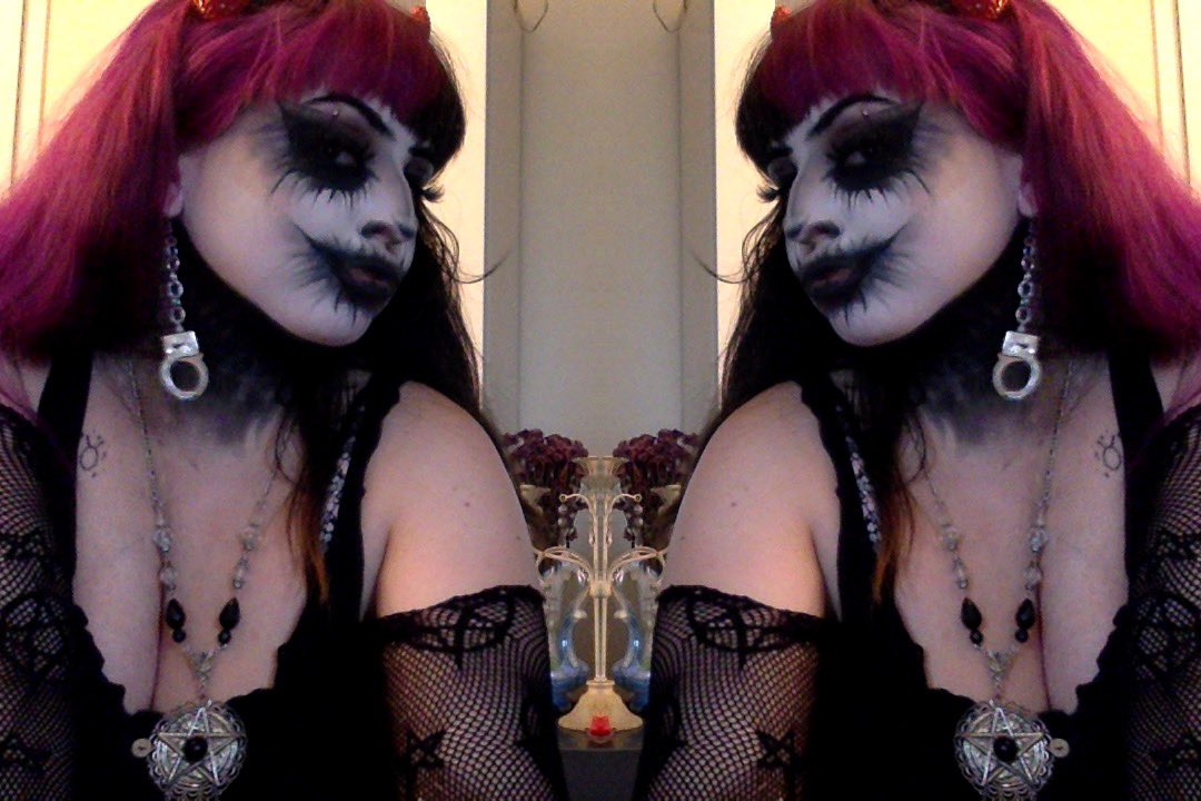 taurusdiet's tweet image. taken by my macbook