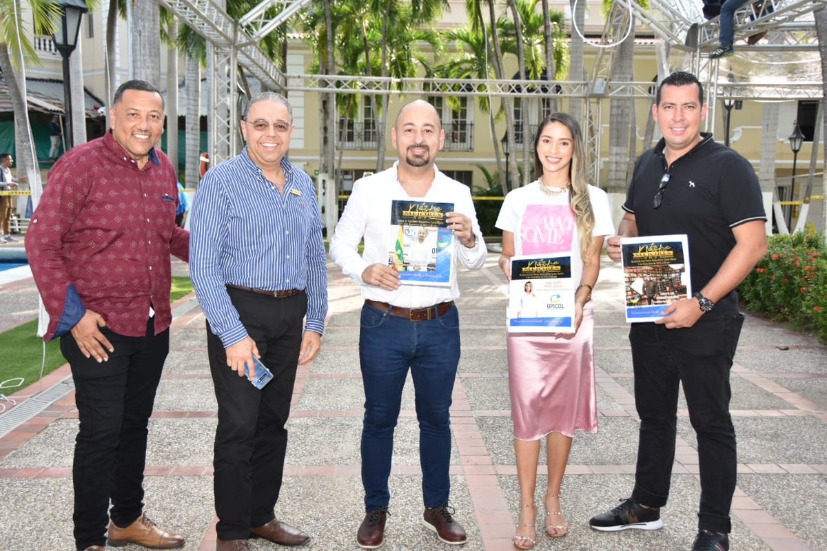 Hoy en hotel del Prado de Barranquilla entregamos Nominaciones a la Gran Noche de los Mejores 2022 Fabián Meléndez Lider Social y destacado Edil, Rosa Pérez, Destacada Comunicadora Social y Presentadora y el Productor de Radio y TV Roberto Paternostro.