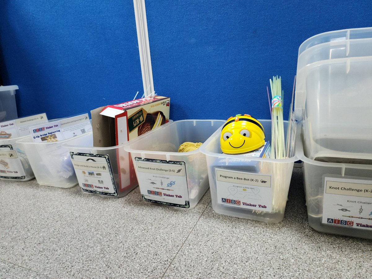 Development of our new Maker Space coming along nicely with @hktans at @AISGZ. Access to clean, sorted recycled resources along with newly made Tinker Tubs inspired by @SarahHROM and her @21cli PD session #innovativespaces #AISGZ #Collaboration
