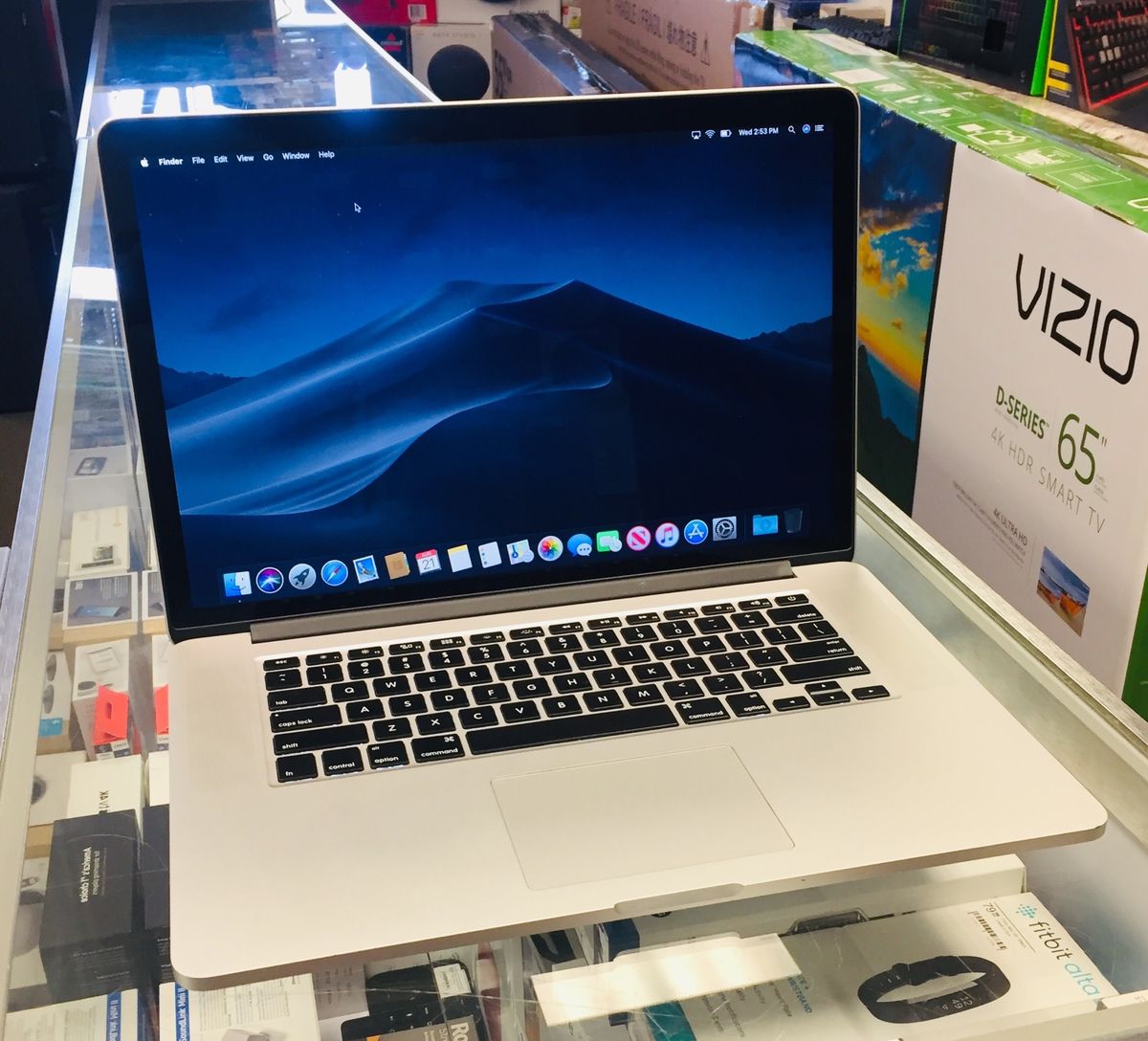 TommybPodcast's tweet photo. Take a survey to get a MacBook Pro...

https://t.co/wNuTjxJWZT https://t.co/rrdtPZ9GZA
