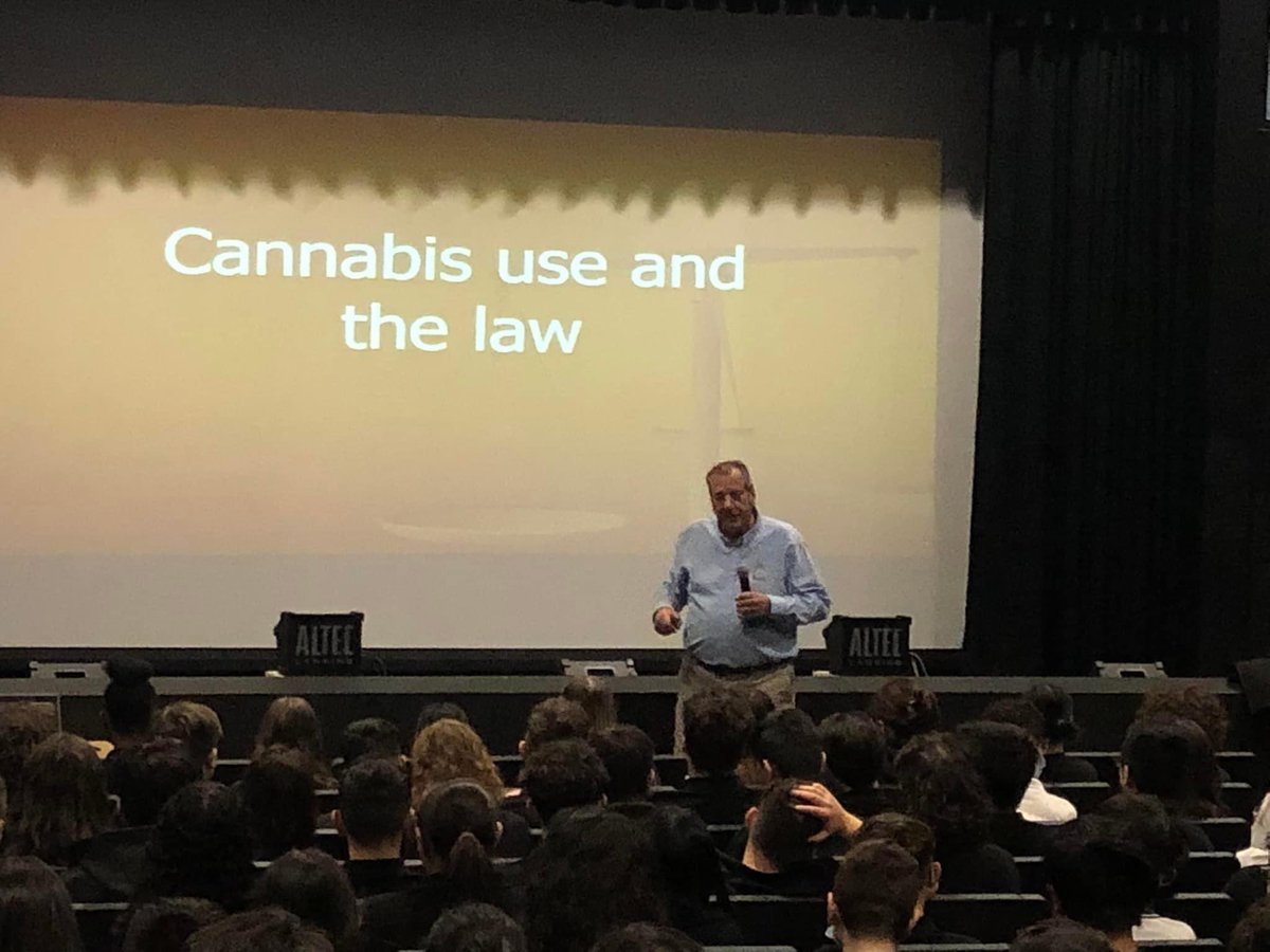 Our secondary 4 and 5 students were given a drug awareness presentation this week with theJohn Abbott Police Technology staff, Mr. Joe Tomeo and Scott Darragh. We wish to thank them for this very informative and awesome presentation. #EMSB #WeAreEnglishMTL #johnabbott #LMAC