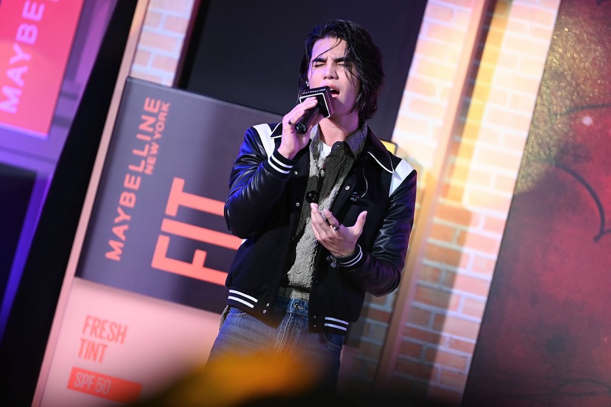 WEED_ENT's tweet photo. ครั้งแรกของโลก เปิดตัว ‘Fresh Face of Maybelline - Fit Me Fresh Tint’ “แอลลี่” ในงาน ‘Fit Me Fresh Tint The Musical Event’
Link 👉 https://t.co/iIotyRCmo0 ✨
#FreshTintEvent #MaybellineThailand
#AllyxMNYFreshTint #JeffxMNYFreshTint
#ALLY #JeffSatur https://t.co/d8ehOlHHqs