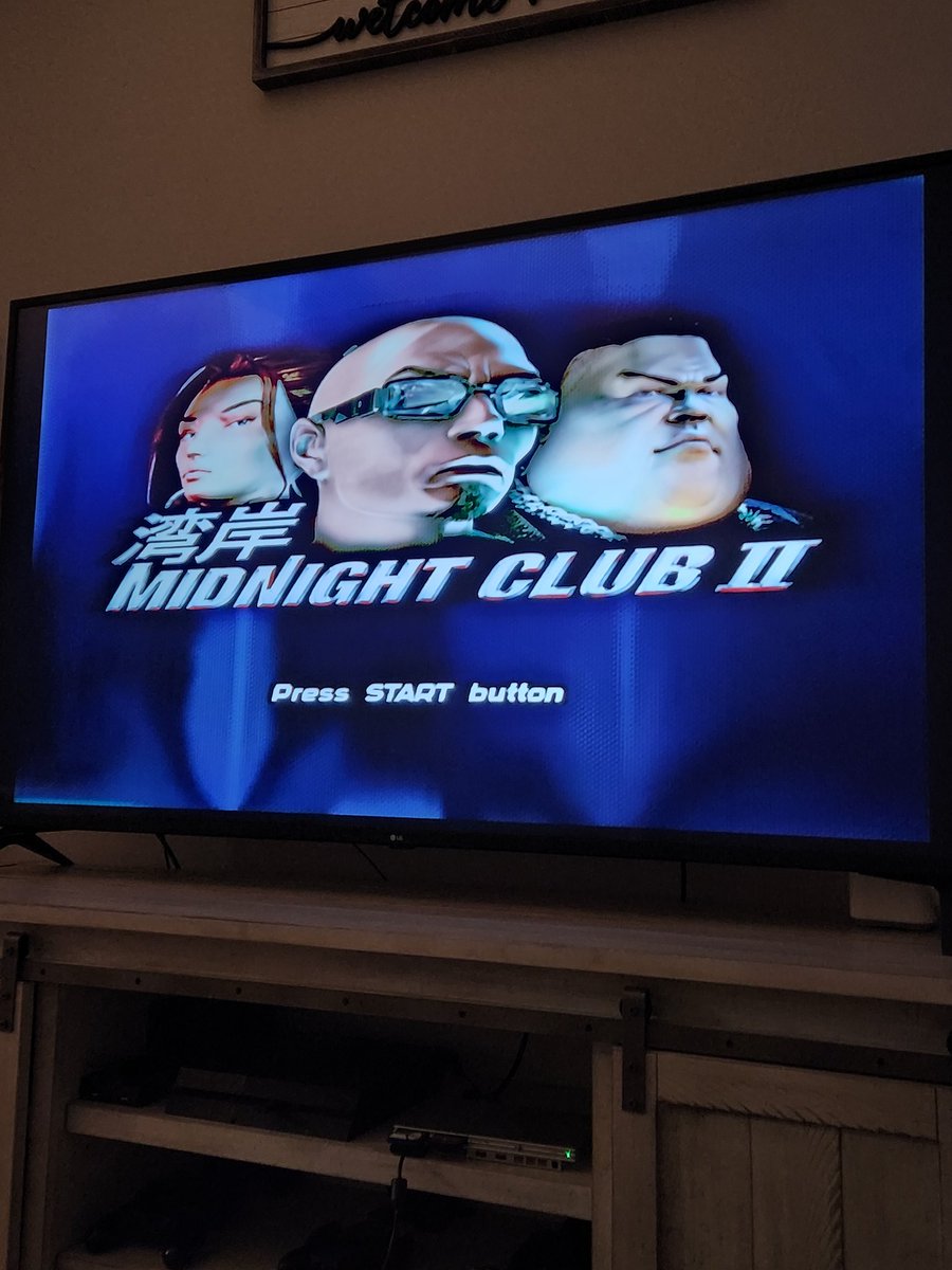 LvlyChzPizza's tweet photo. OH MY GOD I FOUND MY OLD COPY! I'm so stoked right now! #MidnightClubII https://t.co/b6vKtVujmE