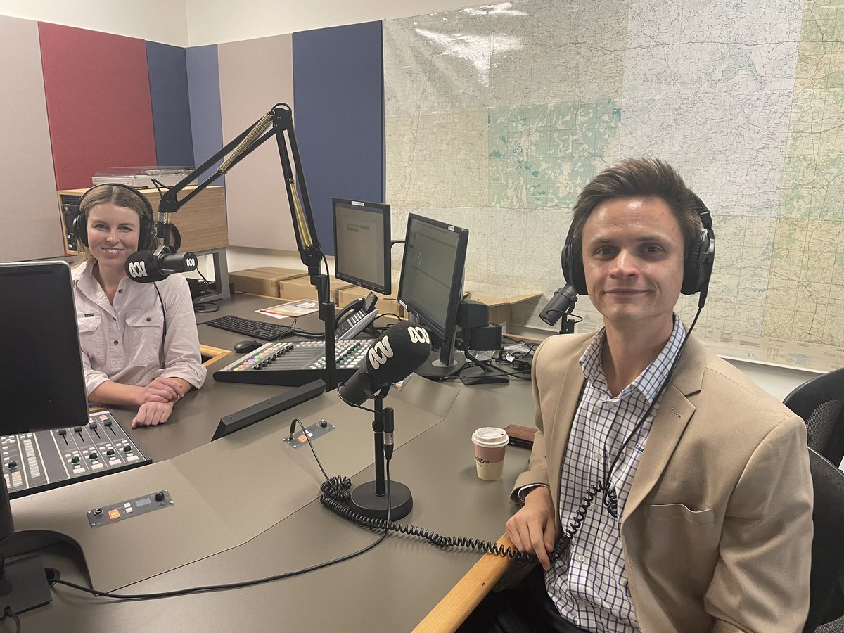 Chatting all things Ukraine-Russia, China and local grain harvest with @alys_marshall on <a href="/ABCRural/">ABC Rural</a> Toowoomba - listen out later today/tomorrow #agchatoz #wheat <a href="/denisesybilshaw/">Denise Shaw</a> <a href="/RabobankAU/">Rabobank Australia</a>