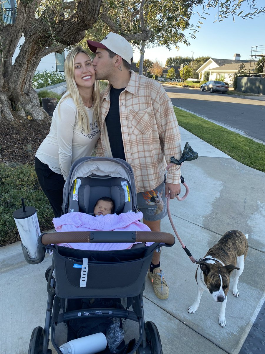 Jauzofficial's tweet photo. Everyone say hi to the newest member of the family 👨‍👩‍👧 Callie Macbeth Vogel came into the world November 19th, 2022 and my heart has never been so full in my life. Wishing you the best holiday season, your new and improved Vogel Family - Sam, Joann and Callie ❤️ https://t.co/MGSH1KOqVx