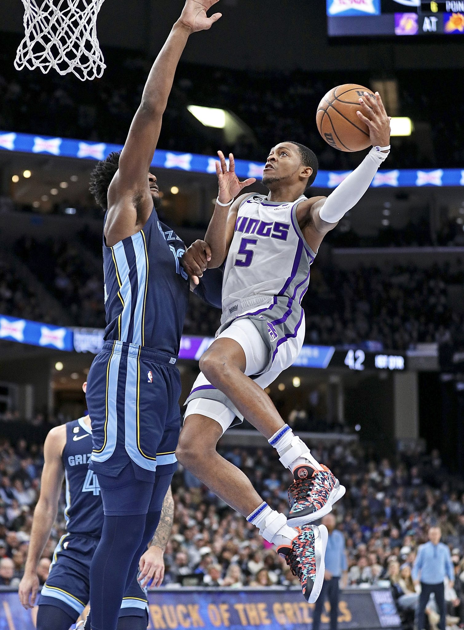 LOOK: De'Aaron Fox's sneakers this season