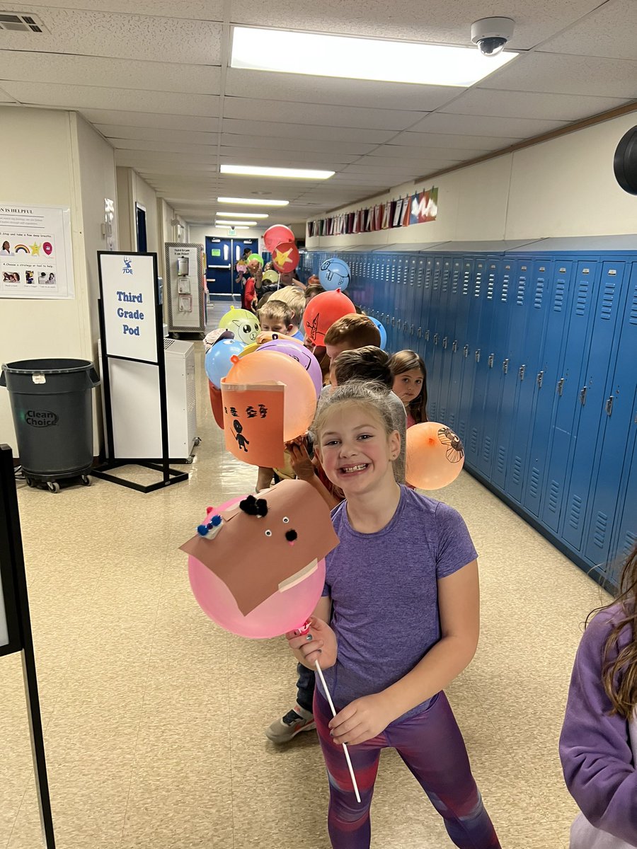 teachingin3's tweet photo. After reading Balloons Over Broadway and writing persuasive letters to Macy’s Parade Committee… today was our day to build our balloons and parade them down to second grade!  
@7DEdeer https://t.co/BT9l5NBRjp