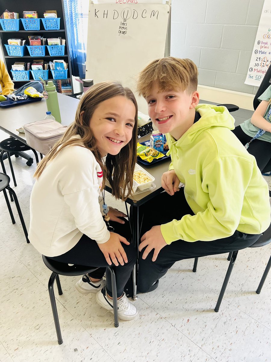coopersclass6's tweet photo. Wouldn’t you love to be your brother’s teacher for the day?! We enjoyed having Miss Anderson in 6th grade as our Teacher of the Day! You did a great job, Norah! 🤩 #BRIGHTatBriarwood https://t.co/1oRblMNbIA