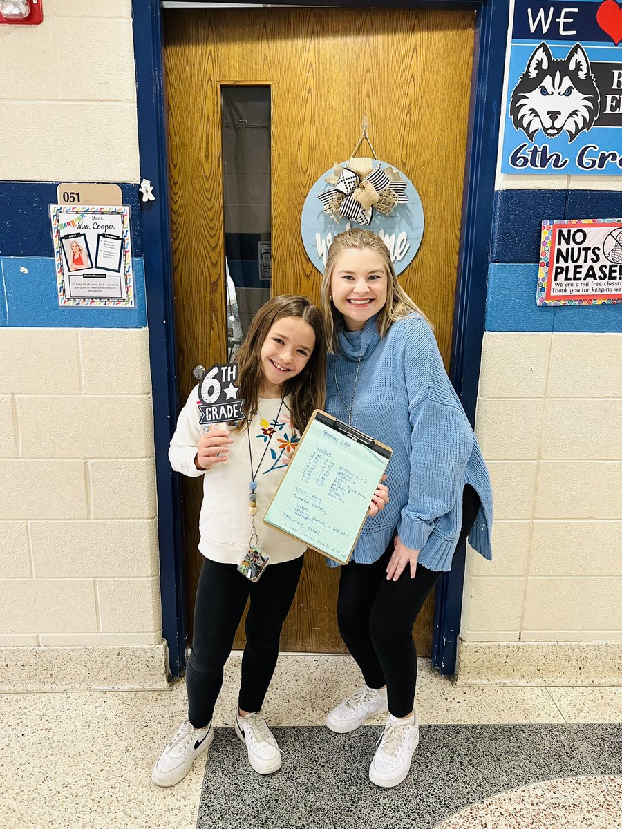 coopersclass6's tweet photo. Wouldn’t you love to be your brother’s teacher for the day?! We enjoyed having Miss Anderson in 6th grade as our Teacher of the Day! You did a great job, Norah! 🤩 #BRIGHTatBriarwood https://t.co/1oRblMNbIA