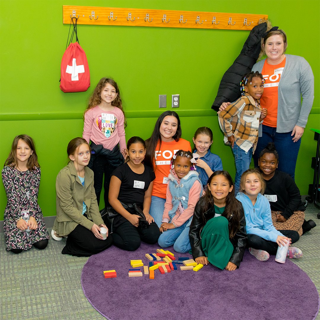 GraceKids757's tweet photo. Elementary parents! This week, we learned that you can do what you should because God is with you. Here’s a quick prayer that you can pray with your kid tonight at bed time. 🧡 https://t.co/cFiaOkNafv