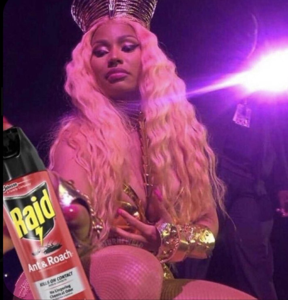 BARBIEDREAM_'s tweet photo. @rac3withchyna @ThiickThiick @ranveerweston @barbcologist @lipgIaws @_eyvette @Justwhodafuq 😂😂😂😂chile https://t.co/TGT98M8wrO
