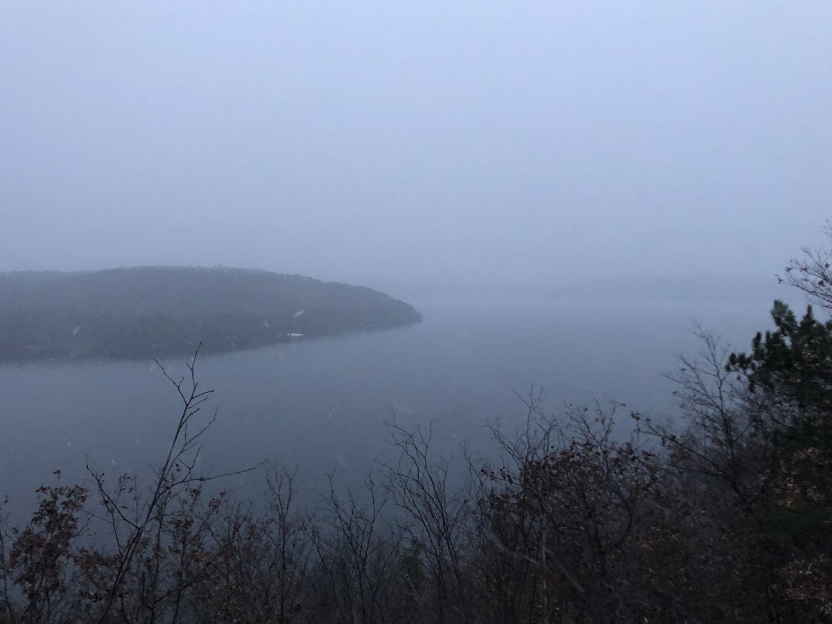 jageddes's tweet photo. Snowy & blurry skies over the evening lake #SoHappyWhenOutside https://t.co/nISXSqsmJn