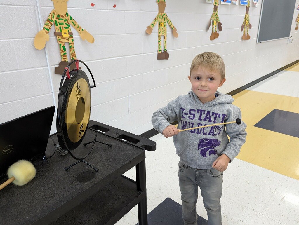 Kinzie tweet media
