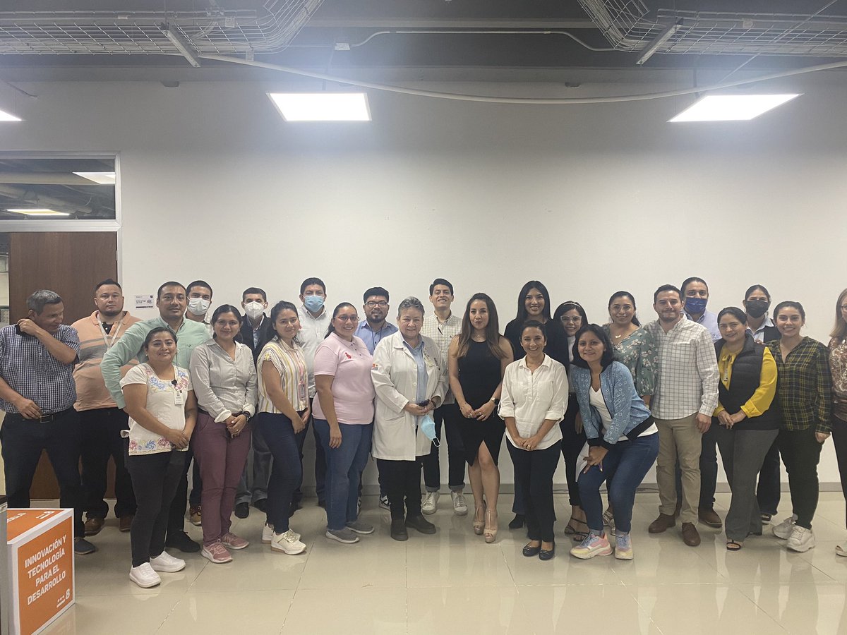 monica_ancira's tweet photo. Terminando de impartir el Taller de capacitación sobre calidad de la atención nutricional materno infantil en el primer nivel de atención a equipo de #seplan #Yucatan https://t.co/dvFa6ziKuF