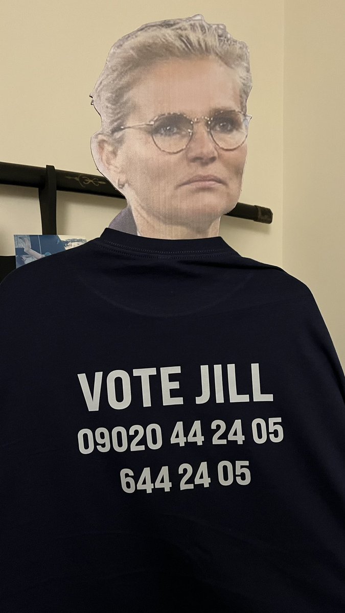 EDenmarkDesigns's tweet photo. Get in touch if you fancy buying a t-shirt to not only support @JillScottJS8 but all proceeds also go to the charity of Jill’s choice when she gets out! ❤️🐍🕷👑
You can purchase them at Boxx2Boxx coffee shop too! So get yourselves there! 😍🤩 https://t.co/i8FAqrbTMs