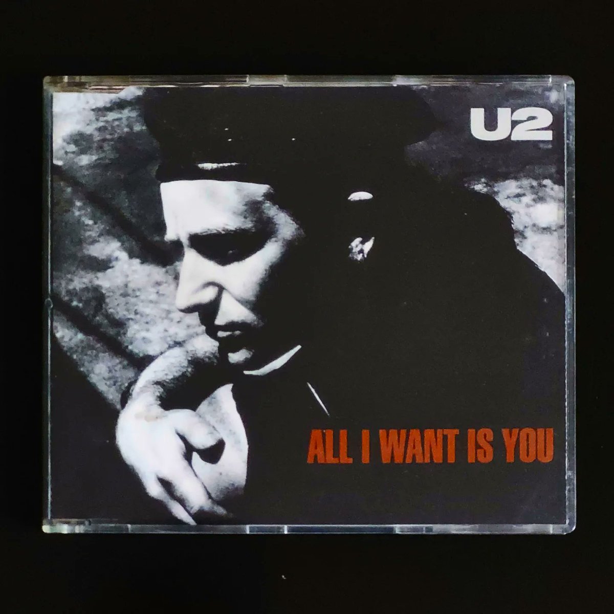 U2collections's tweet photo. All I Want is You
🇦🇹 | 1989 | 💿 CD
#U2 #U2Collection #U2Collector #Collection #Bono #TheEdge #LarryMullenJr #AdamClayton #CD #CDs #CDCollection #CDCollector #RattleAndHum #U2RattleAndHum #80s #Austria #Single #Singles #AllIWantIsYou https://t.co/Z4TVHqKXeZ