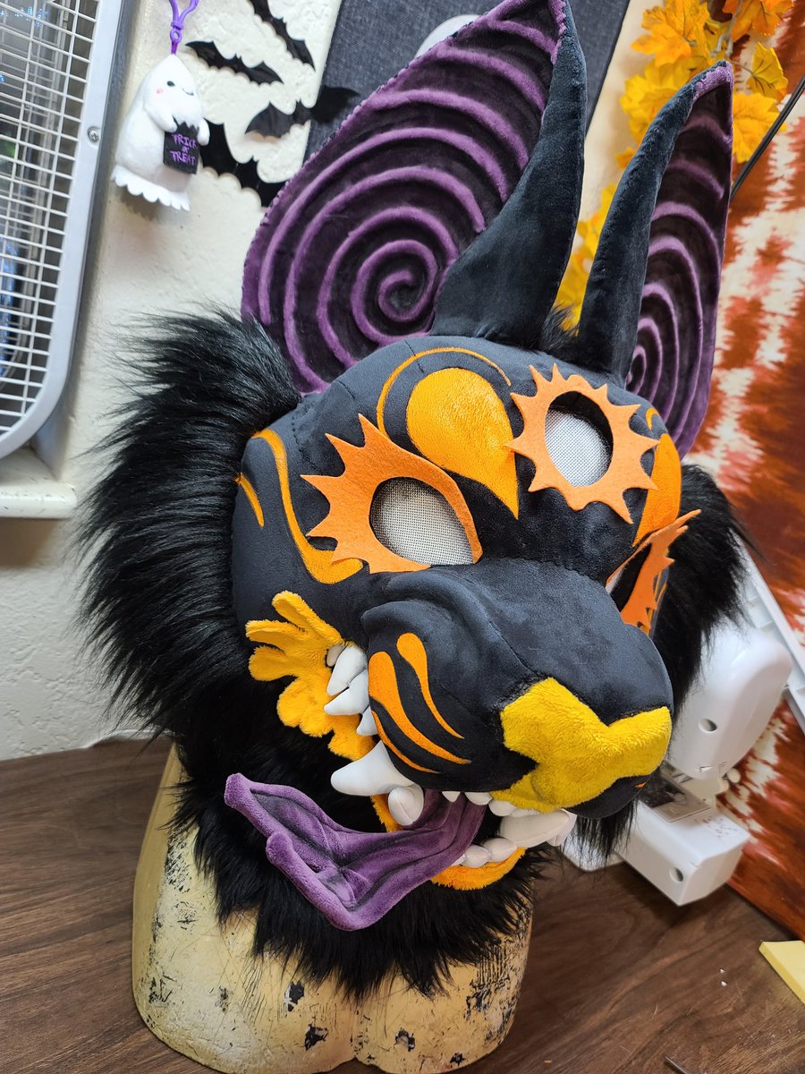 Finished with this wild experiment 😂
3 usable eyes, ear vents, wire tongue, EVA foam ears &amp; minky lined face with airbrushing markings.

Head fits 22"-24"
Very lightweight! I used as little hot glue as possible. Great vision too!

Head only, asking 2k or best offer.