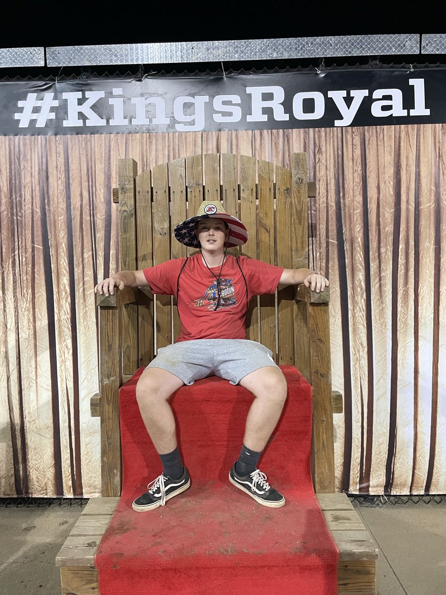 LLR0519's tweet image. Race day for the #05 sprint car at Eldora! 
Make sure to tune into the broadcast of The Dirt Racing Network.