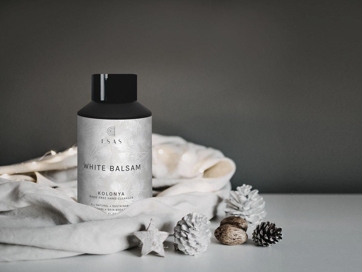 esasnyc's tweet photo. Get into the holiday spirit with our new scent #WhiteBalsam! Fresh crushed pine needles and sappy balsam mingle with notes of cool citrus and iced cedar for the ultimate Winter experience. https://t.co/GSFHrYJfbl

#EsasBeauty #OrganicSkincare #HandSanitizer #OrganicHome #Kolonya https://t.co/Em4lSQYJBn