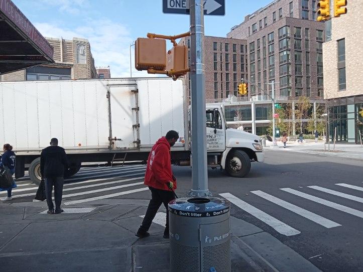 aceprogramsny's tweet photo. ACE Crew is proud to partner with @CMBrooksPowers to keep the sidewalks and streets in #FarRockaway #Queens looking clean and beautiful! #cleannyc https://t.co/CUPyOTKqVg