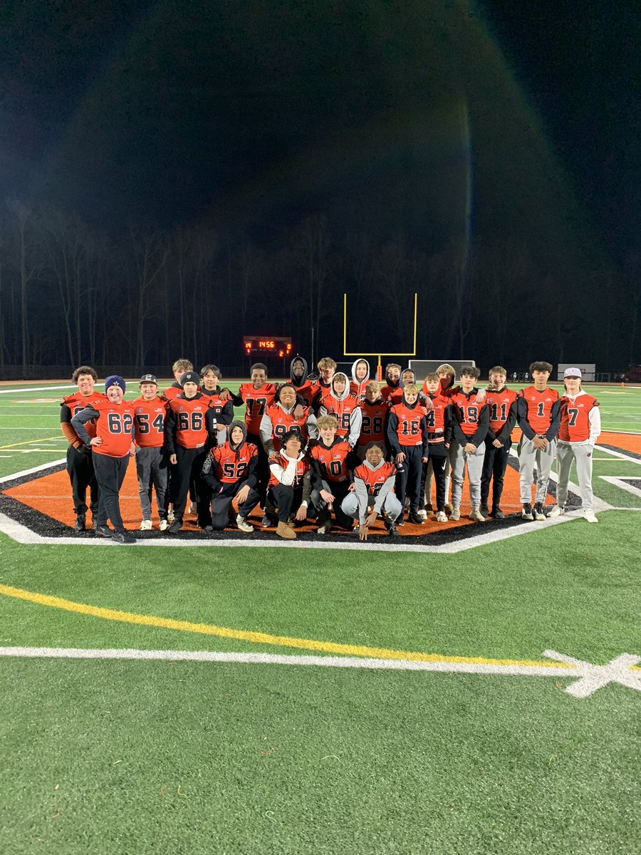 kriddleSHS's tweet photo. At halftime we honored our 8th grade AYF team for a fantastic season. #futuregaels https://t.co/ldp2BnFKAA