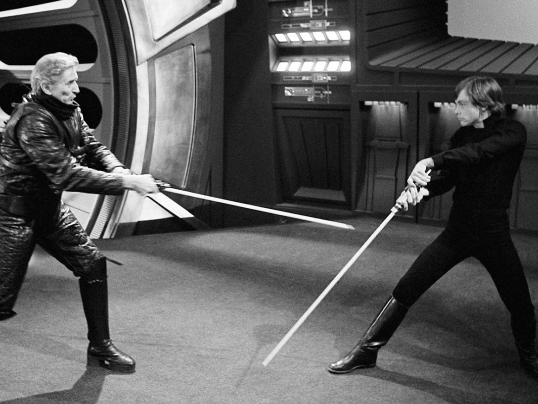esgrimacompos's tweet photo. #BobAnderson and @MarkHamill on the set of #ReturnoftheJedi (1982).
@starwars https://t.co/icOuSrOClq