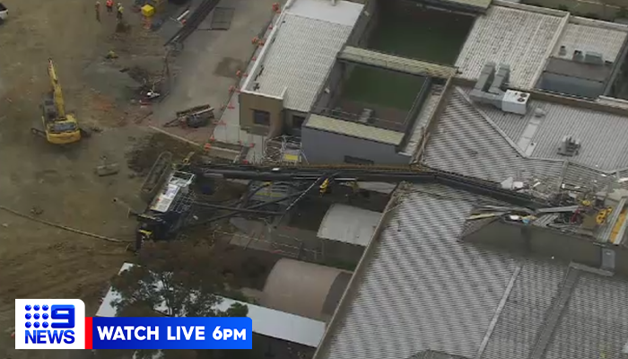 9NewsMelb's tweet photo. DEVELOPING: A piling rig has toppled over at Frankston Hospital, smashing into the roof of the building.

The hospital's psych ward is being evacuated following the incident, with no injuries reported at this stage. #9News https://t.co/wIZbyPFJY7
