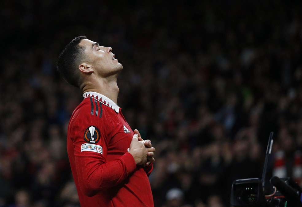 mundodabola's tweet photo. Com a saída de Cristiano Ronaldo do Manchester United, qual seria o destino ideal para o português?

📸 Reuters https://t.co/GifsV0mqok