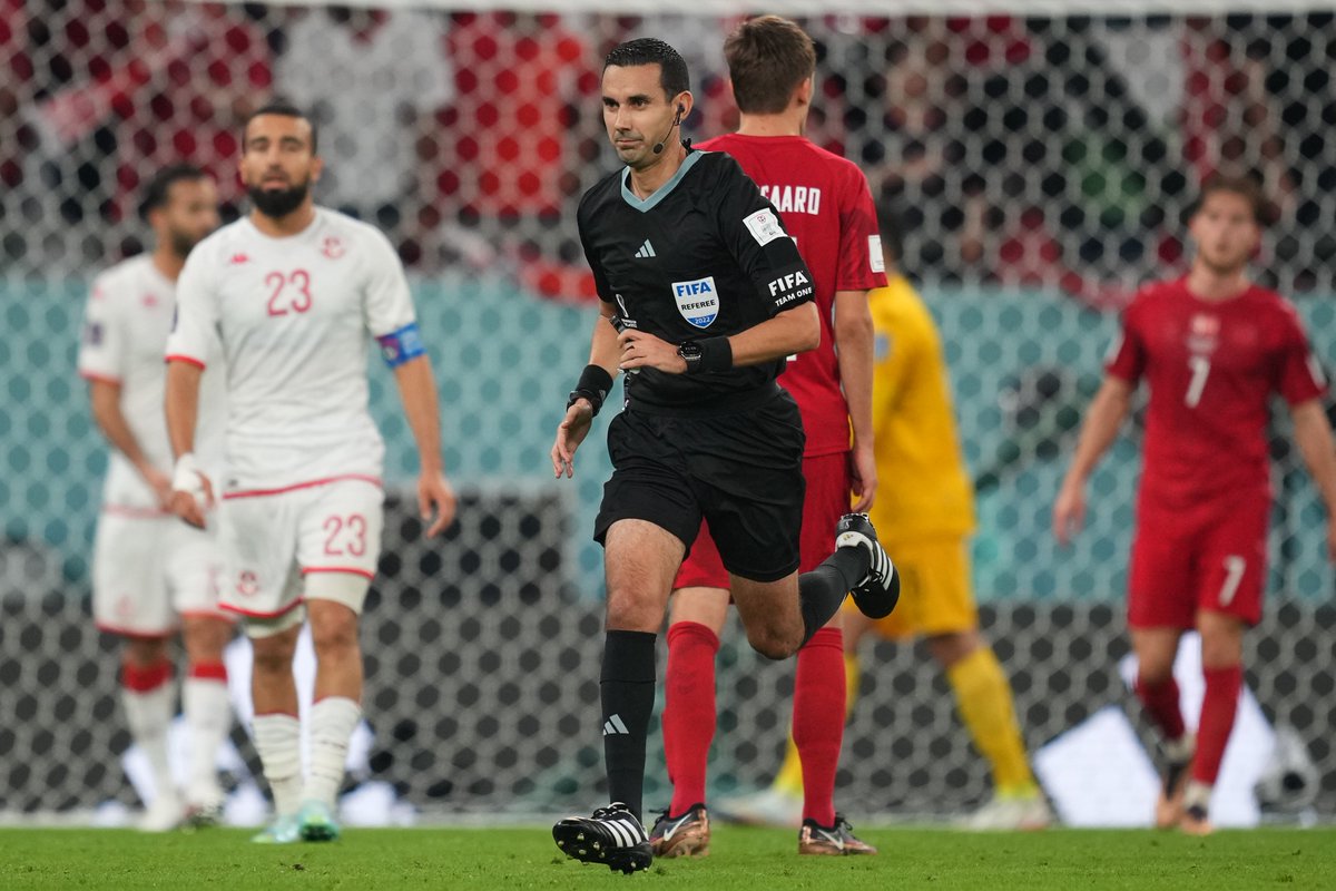 #Arbitraje | ¡Dejaron el nombre de México en alto! 
Árbitros mexicanos debutaron en la Copa Mundial de la FIFA Qatar 2022 en el partido Dinamarca vs Túnez en el Estadio de la Ciudad de la Educación.

#FMFporNuestroFútbol
