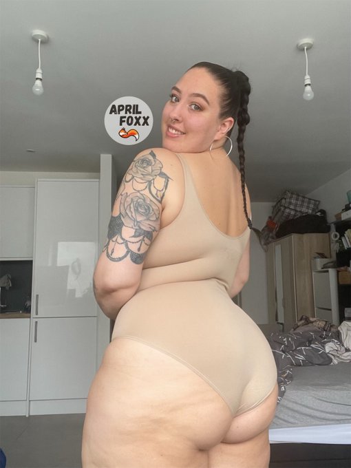 I would love to see you on my only fans! So i'm giving a FREE TRIAL LINK down below! Only today! ;) https://t