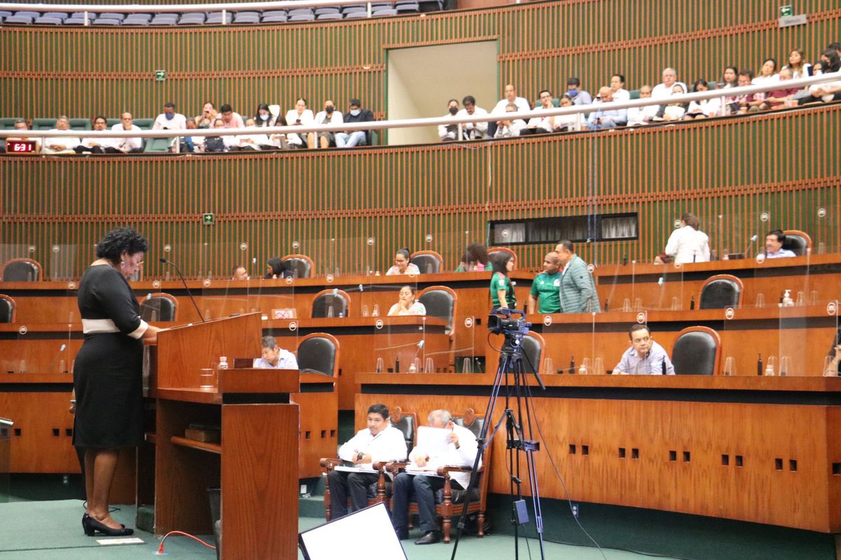 En la <a href="/SSaludGro/">Salud Guerrero</a> se encuentra en proceso una reingeniería de Recursos Humanos para optimizar los existentes, permitiendo reorganizar al personal, favoreciendo una mayor cobertura y una mejoría en la calidad de la atención otorgada: <a href="/Aide_Ibarez/">Dra. Aidé Ibarez Castro</a> #GuerreroConSalud