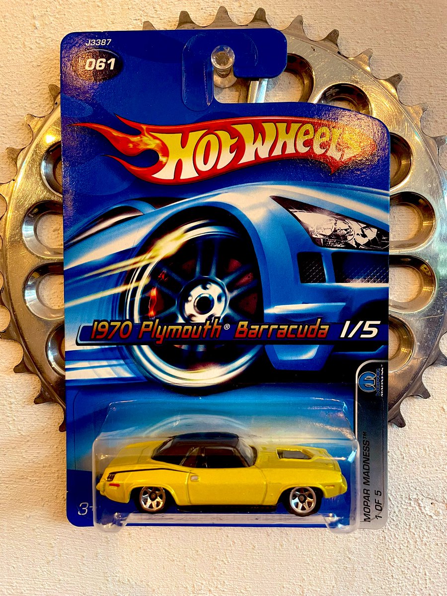 RAMRAISINBEAR's tweet photo. 持ってる事が嬉しすぎるから何回ものせよ。ホイールのアップものせる

#hotwheels #ホットウィール　#barracuda #7sp https://t.co/Y9tZLHUgzd