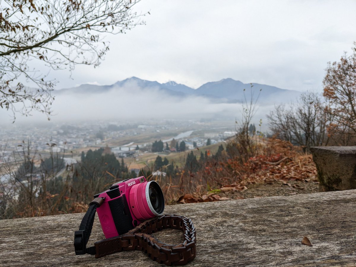 numa_mosu's tweet photo. Q10とプチ登山 https://t.co/TXCbtmYBfU