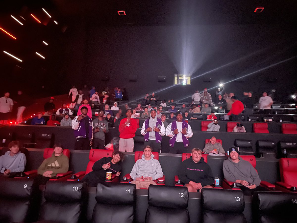 The Ridge Point Panther Football Team had a great time seeing Black Panther this afternoon!
#yibambe