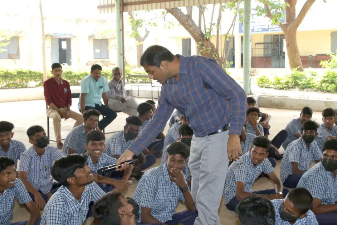 gnrc_india's tweet photo. #ShantiAshram  
#WorldDayofPrayer and Action for Children in India 2022 (DPAC)
Shanti Ashram with  Indian Academy Paediatrics has organized Teenager’s day-“ensuring addiction free teens”  on 21st Nov at  Alandurai GHS School. 297 children of class 8th to 12th were participated. https://t.co/lWfwf90KGZ