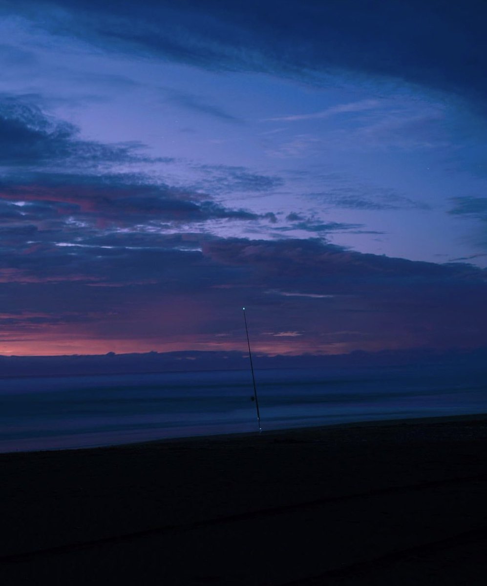 ezraleary's tweet photo. Blue hour in New Zealand https://t.co/QkKWGpCF88