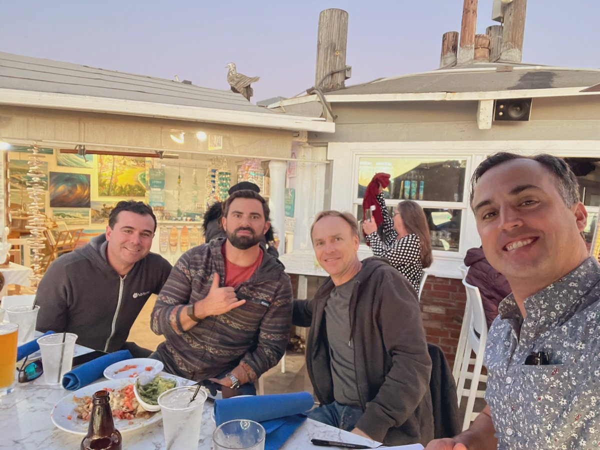 Broker_Brett's tweet photo. @NotTruppi @johnflueck @MichaelSSimmons and I brainstorming in #Laguna. Not a bad startup day.

Your ears may be burning @ransomthoughts, we got a another Indiana startup buddy on our hands!

@BrixInsurance #LongSoCal https://t.co/8pmQeP9Jq1