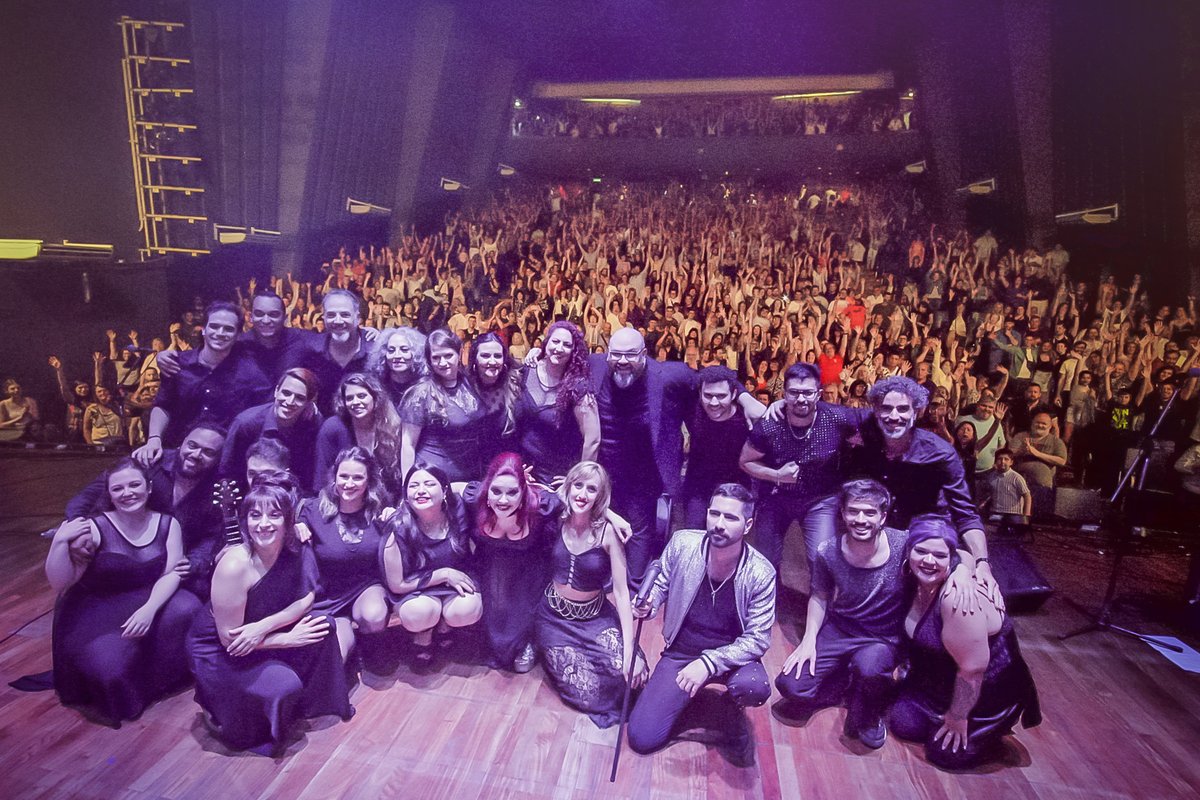 masterstrokeok's tweet photo. 🔥SOLD OUT🔥 Gracias Auditorio Belgrano! Se fue otro show a puro Queen! Nos vemos pronto!!!

#Queen #Tributo #MasterStrokeTributo #CoroGospelJoy #BuenosAires #CABA #AuditorioBelgrano https://t.co/Vcw13qPm9S