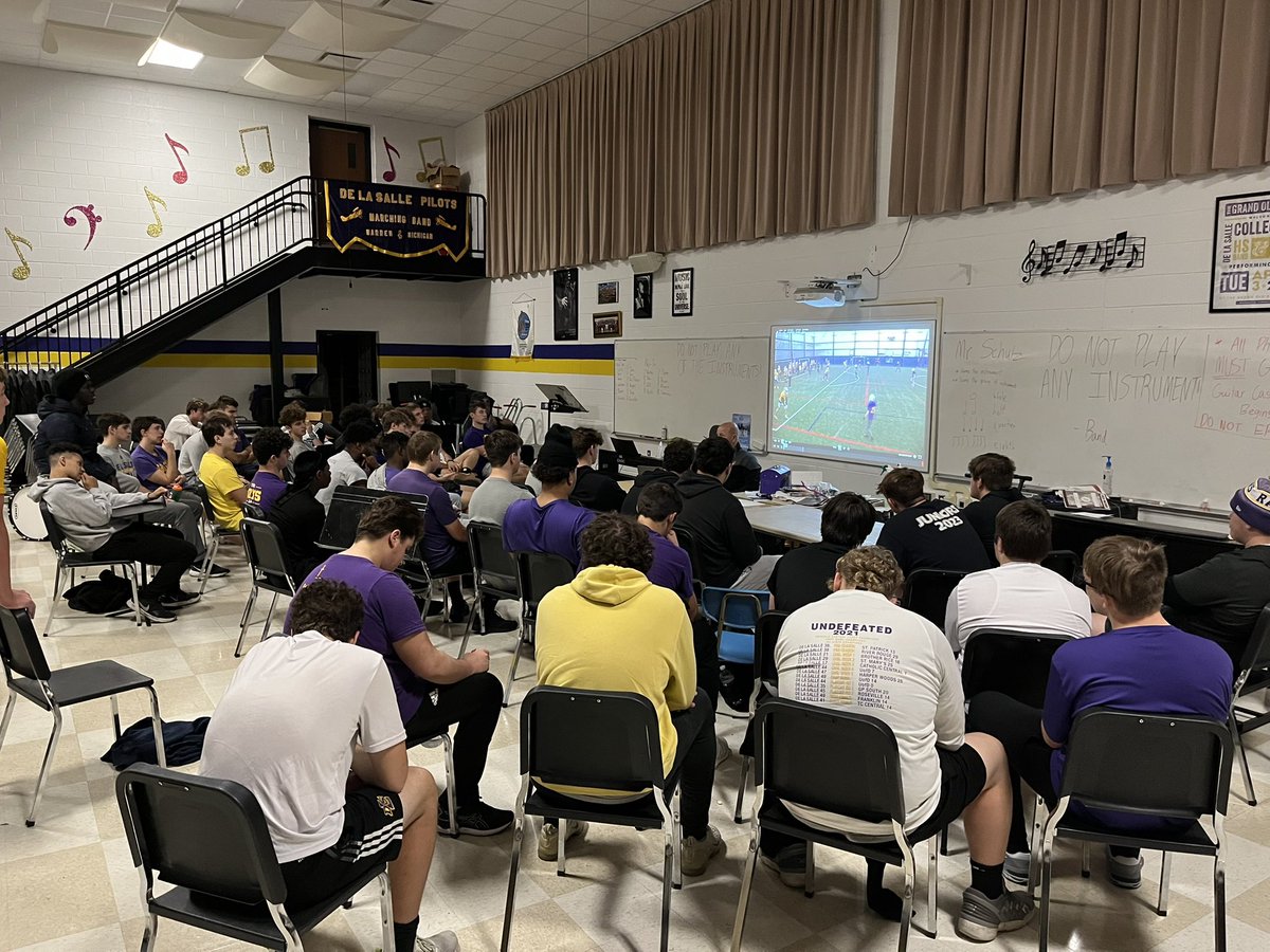 coachrohn's tweet photo. Championship Week!
6:30 am Lifting                      7:15 am Films                         8:00 am last day of school      3:15 pm practice                      5:15 pm Team Dinner.              6:00 pm Films                                Embrace the grind!!! https://t.co/YSPYmuVVKU
