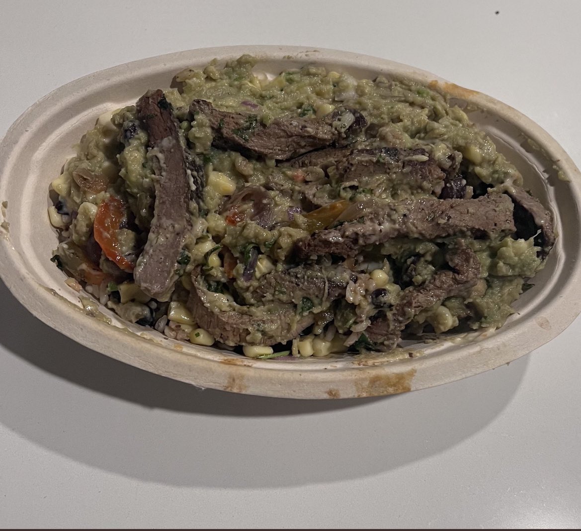 RossyUA's tweet photo. @Asunaa @Cryocells_ @ChipotleTweets The new Garlic Guajillo Steak from @ChipotleTweets is actually fire 🔥 Go get some today! #ChipotleTweets https://t.co/X5Lz6rnEZo